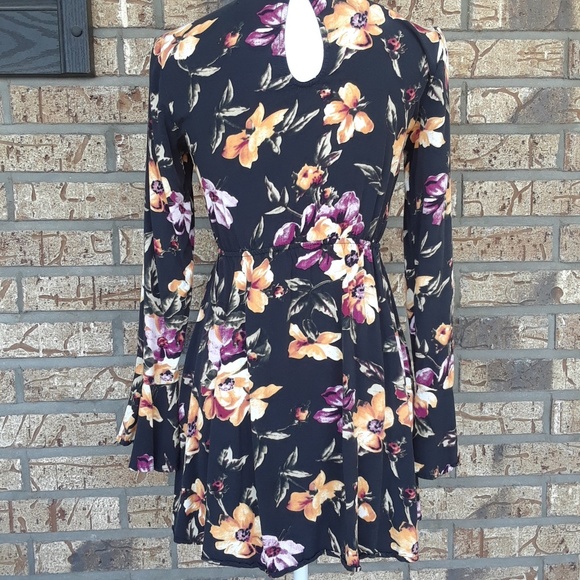 Kendall & Kylie Floral Cut Out Mini Dress - Picture 2 of 2